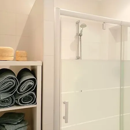 Cosy Flat In The Heart Of Center - 7 *